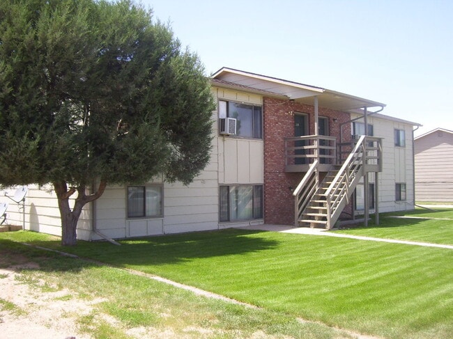 Building Photo - Building 3, 234-240 Applewood Ct. Unit 238