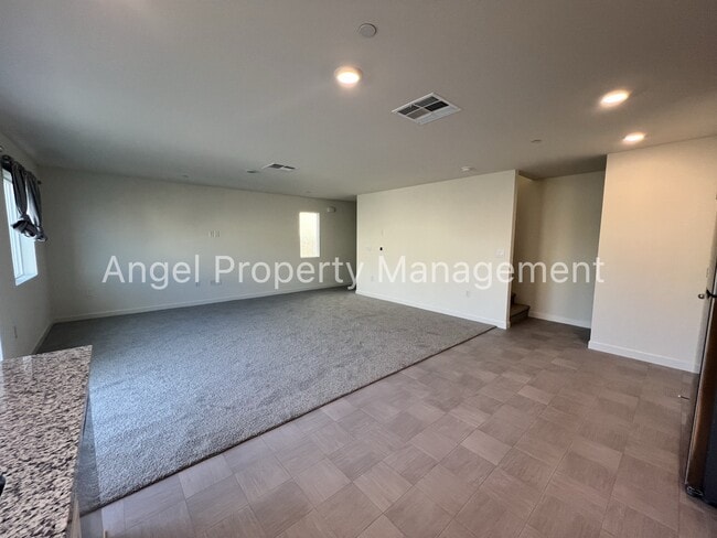 Photo - 7844 Forestdale Wy