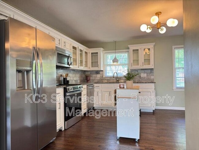 Photo - 10419 College Ave