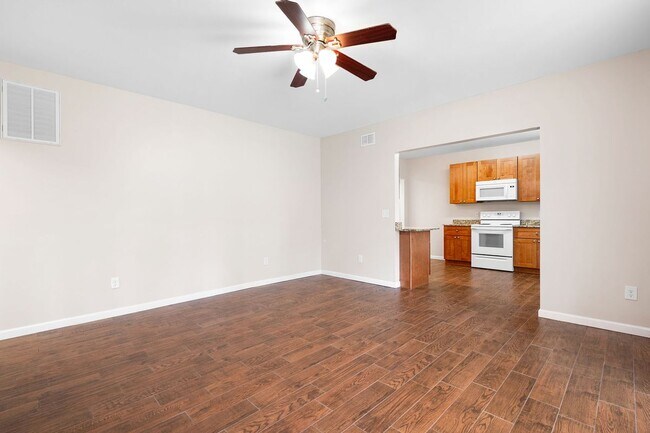 Photo - 1083 Soaring Way