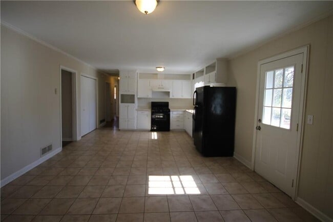 Photo - 3661 Pinehill Cir