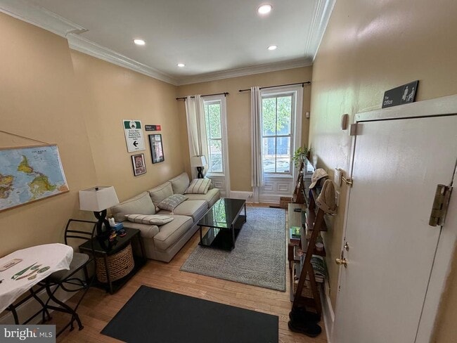 Photo - 1504 Mt Vernon St