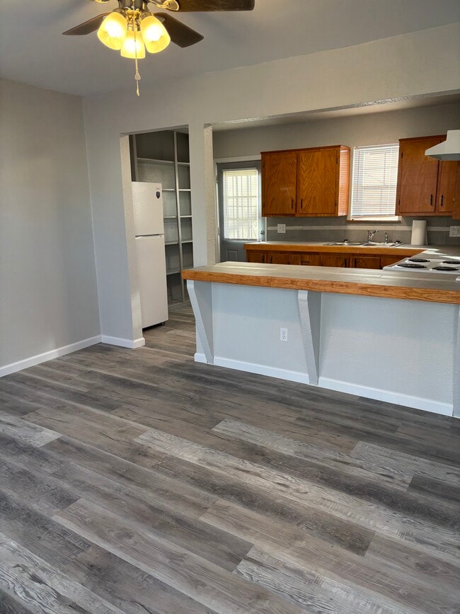 Photo - 1016 N Walnut St Unit 1018