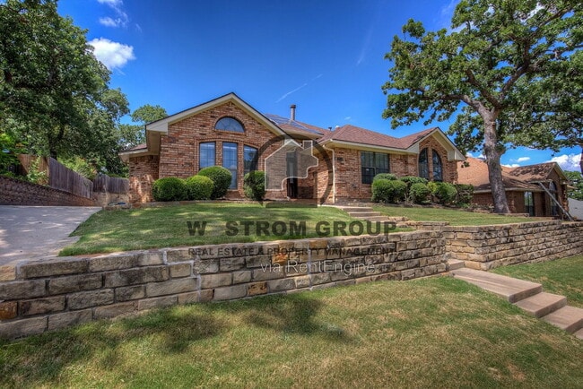 Photo - 3914 Meadow Dr