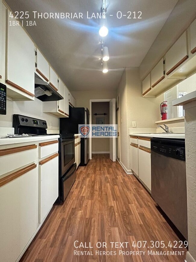 Photo - 4225 Thornbriar Ln