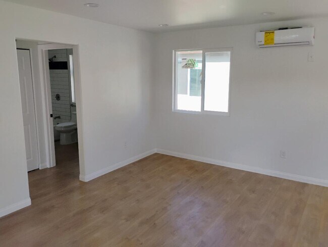 Photo - 11812 Berendo Ave House