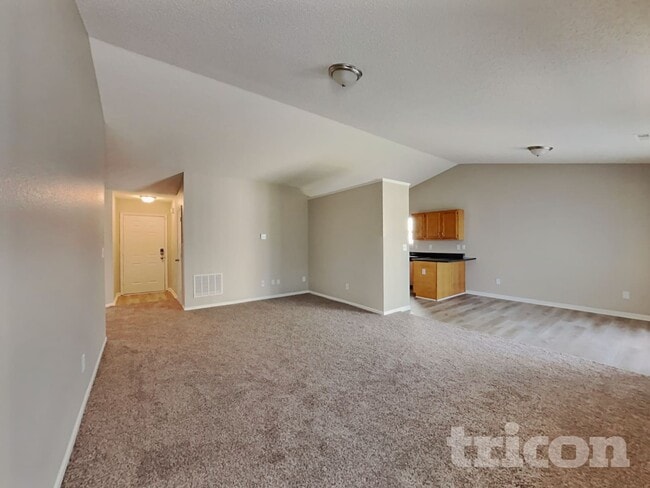 Photo - 2220 Lakecrest Dr
