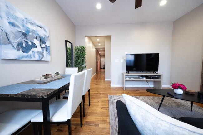 Photo - 125 La Salle St Unit ID1032003P