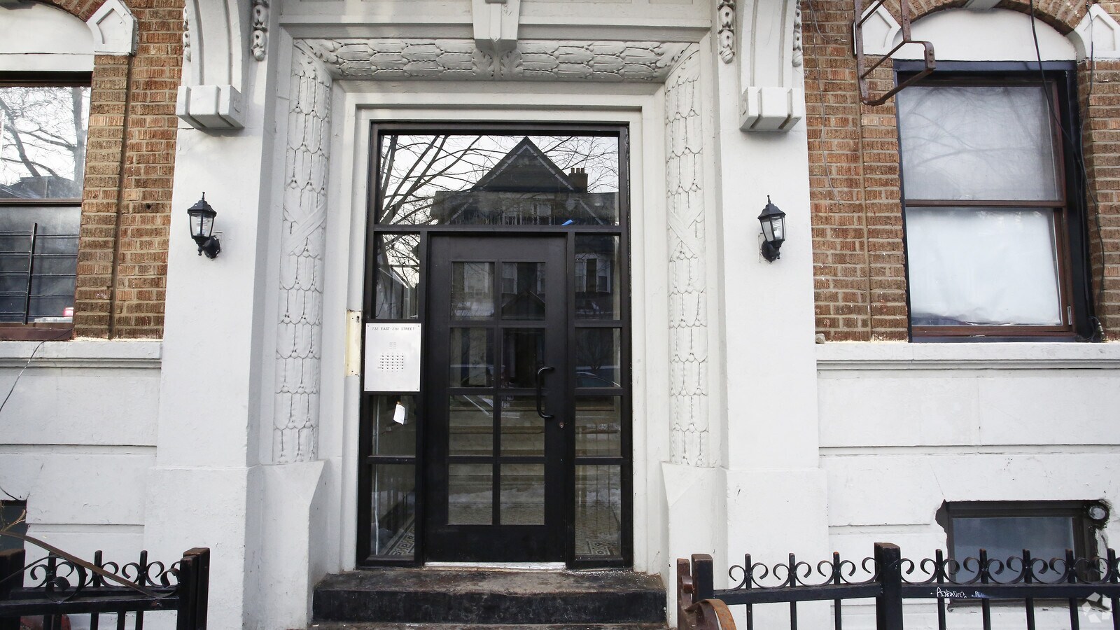 Photo - William Reid Apartments