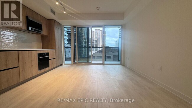 Photo - 117 Broadway Ave Unit 511