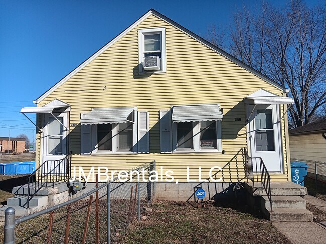 Photo - 2411 S Lockburn St