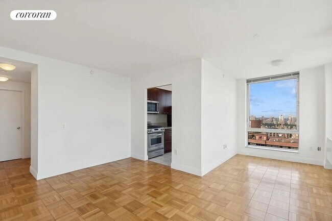 Photo - 215 E 96th St