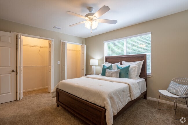 2BR,2BA_Barbaretta_1024 SqFt - South Pointe Apartments and Homes