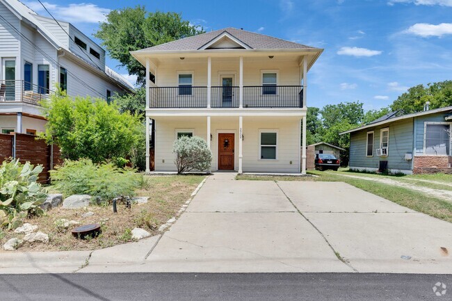 Building Photo - 2902 E 13th St Rental