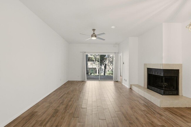 Photo - 2450 Wickersham Ln Unit 1006