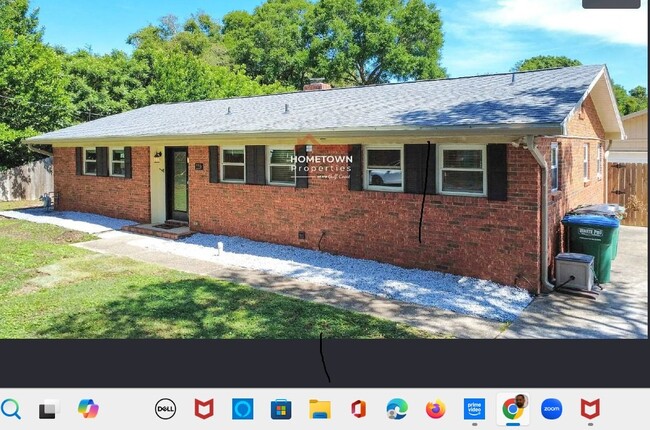 Building Photo - 220 Cordoba St