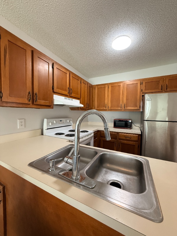 Photo - 1901 Airport Rd