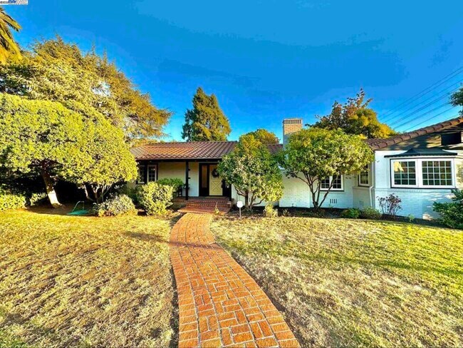 Photo - 915 Estudillo Ave House