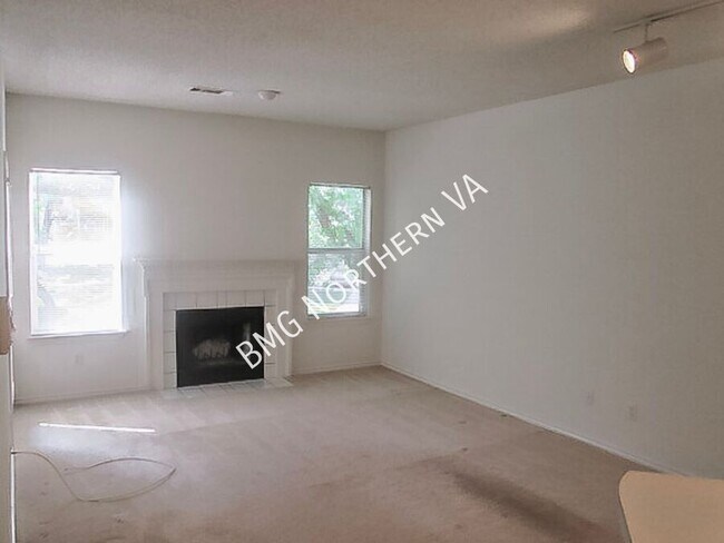 Photo - 4413 Fair Stone Dr