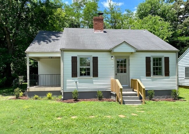 Building Photo - Coming Soon with new photos!- 6/20/26-THREE BEDROOM/TWO BATH BUNGALOW - GREAT LOCATION!