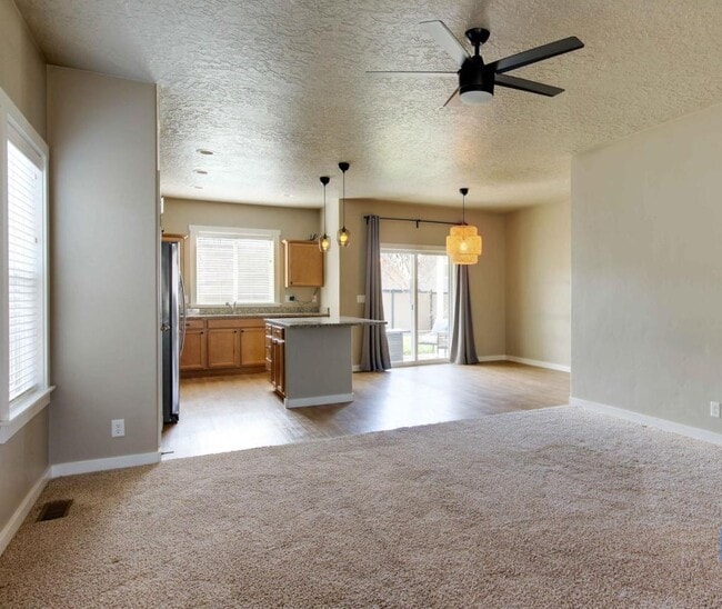 Photo - 5587 W Song Sparrow St