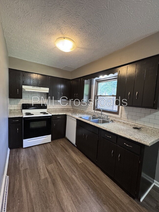 Photo - 7483 Peachmont Ave NW