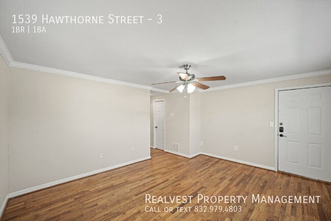 Photo - 1539 Hawthorne St Unit 3