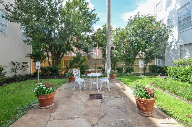 Photo - 2333 Bering Dr Unit 123