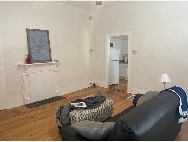 Sala de estar - 25 James P Brawley Dr NW Unidad B