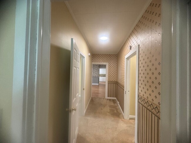 Photo - 916 N Brickyard Rd