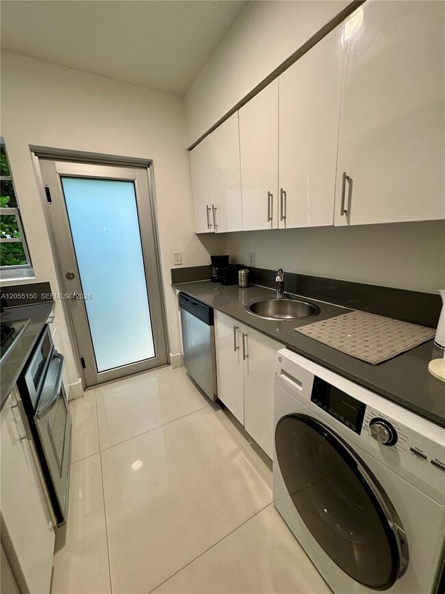 Building Photo - 1604 Drexel Ave Unit 104