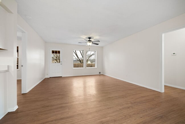 Photo - 100 Grand Brook Dr