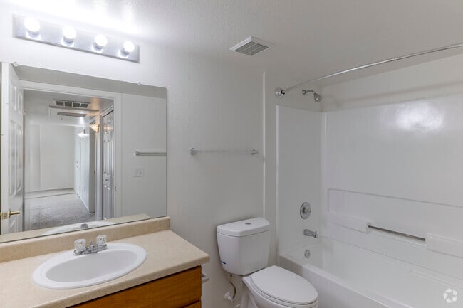 3BR, 3BA - 1,130SF - Second Bathroom
