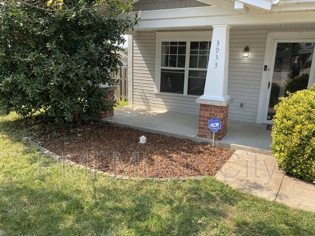 Photo - 3933 Bridgeview Ln