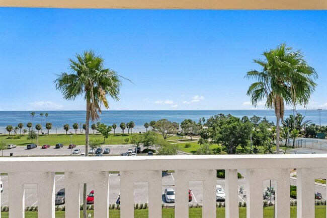 1200 N Shore Dr NE Unit 316