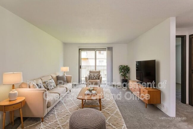 Photo - Parkway Garden