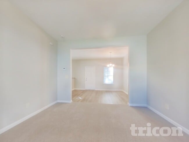 Photo - 47 Wyndham Ct