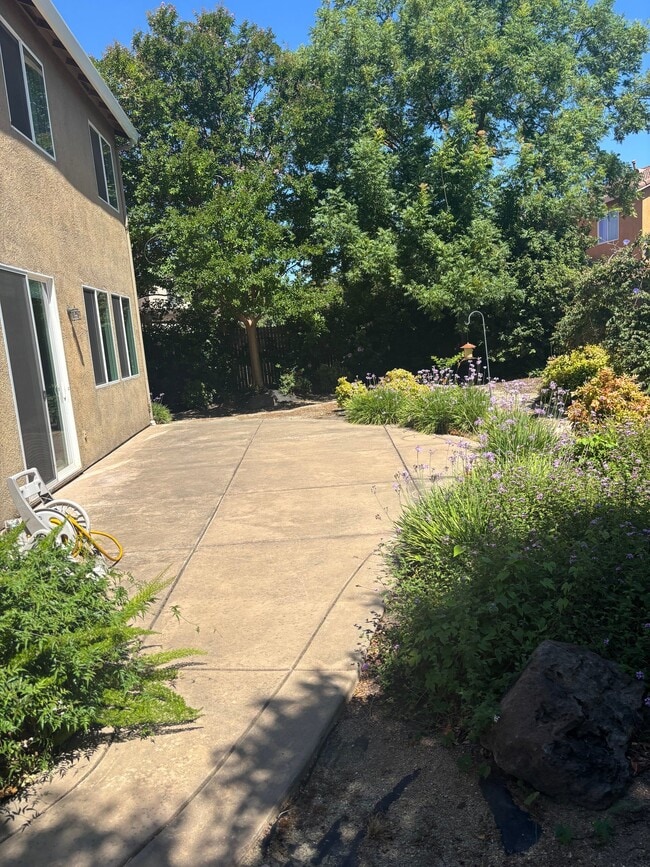 Photo - 1833 Elston Cir