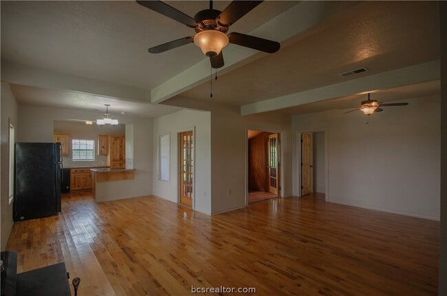 Photo - 9852 FM1179