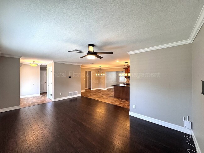 3465 Balsam Dr
