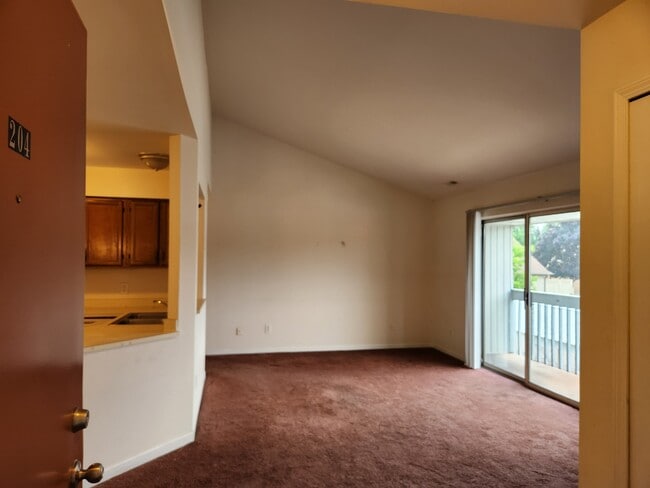 Building Photo - 15779 Canal Rd