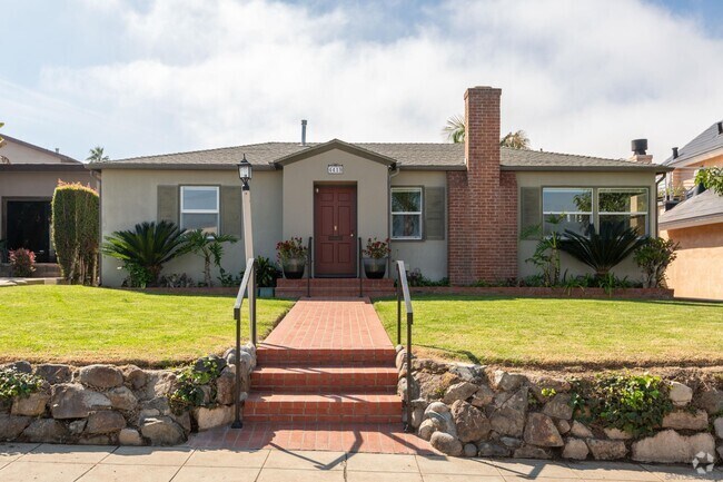 Building Photo - 4419 Santa Monica Ave Rental