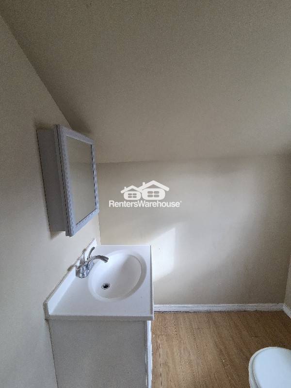 Photo - 8711 Alva Ave