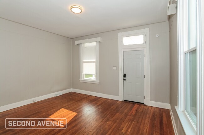 1233 Dewey Ave