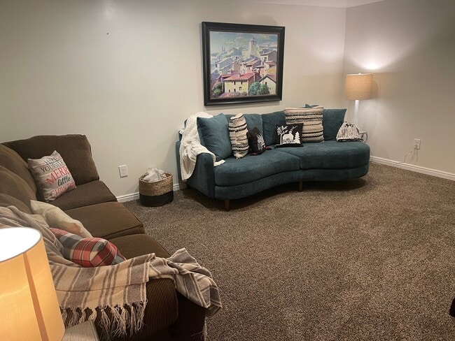 9632 Kilmuir Cir Unidad basement apt