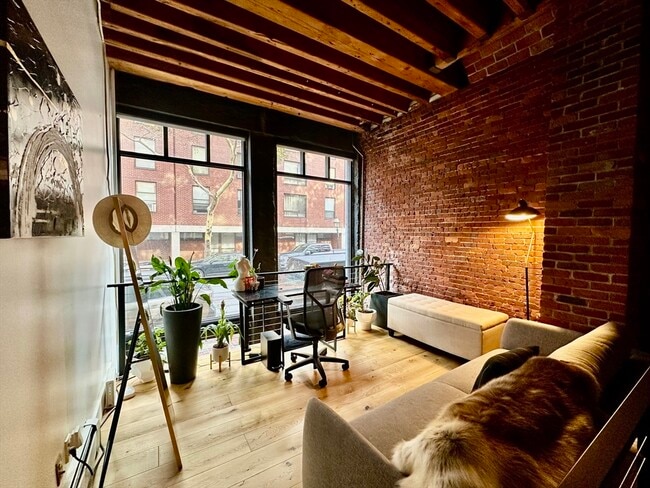 Building Photo - 122 Fulton St Unit 1