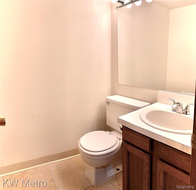 Photo - 808 Jones Dr