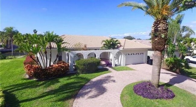 Photo - 2001 Hawaii Ave NE