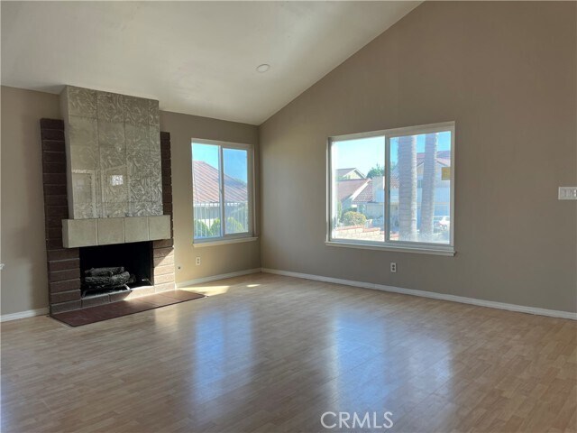 Photo - 328 La Ballen Dr