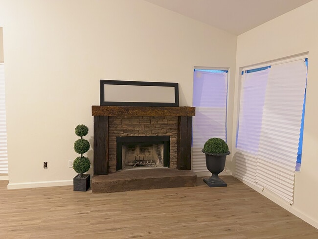 Photo - 238 Sunny Halo Ct